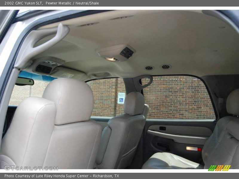 Pewter Metallic / Neutral/Shale 2002 GMC Yukon SLT
