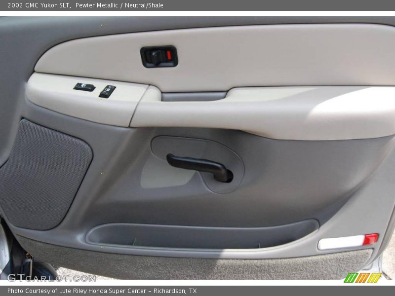 Pewter Metallic / Neutral/Shale 2002 GMC Yukon SLT