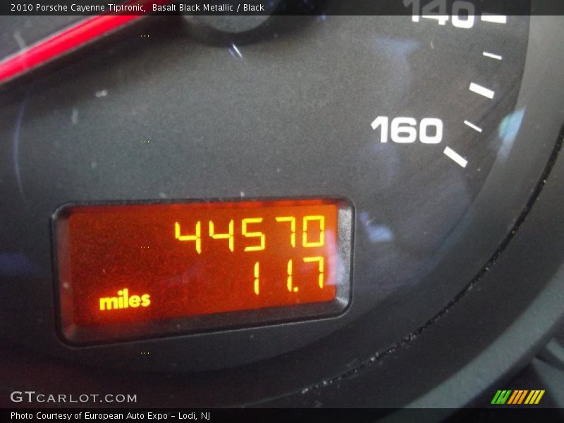 Basalt Black Metallic / Black 2010 Porsche Cayenne Tiptronic