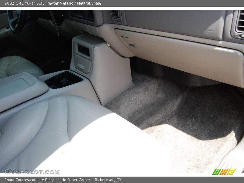 Pewter Metallic / Neutral/Shale 2002 GMC Yukon SLT