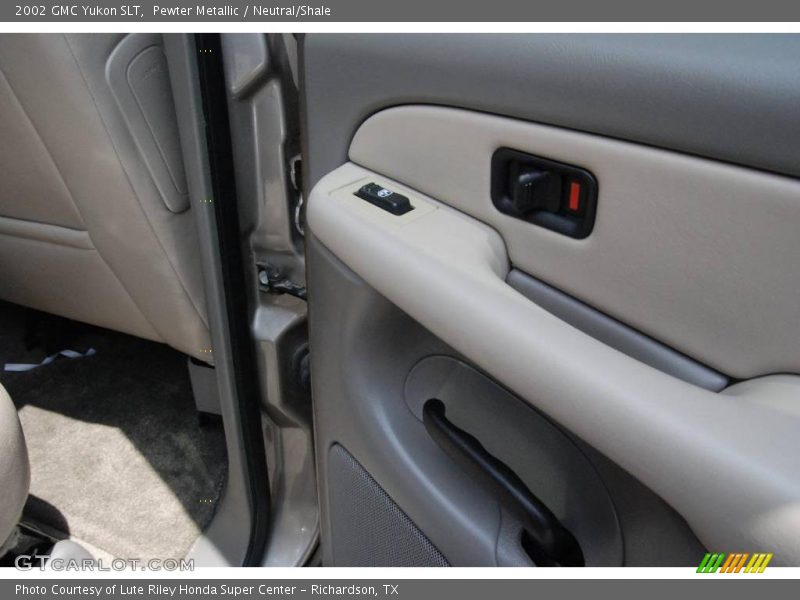 Pewter Metallic / Neutral/Shale 2002 GMC Yukon SLT