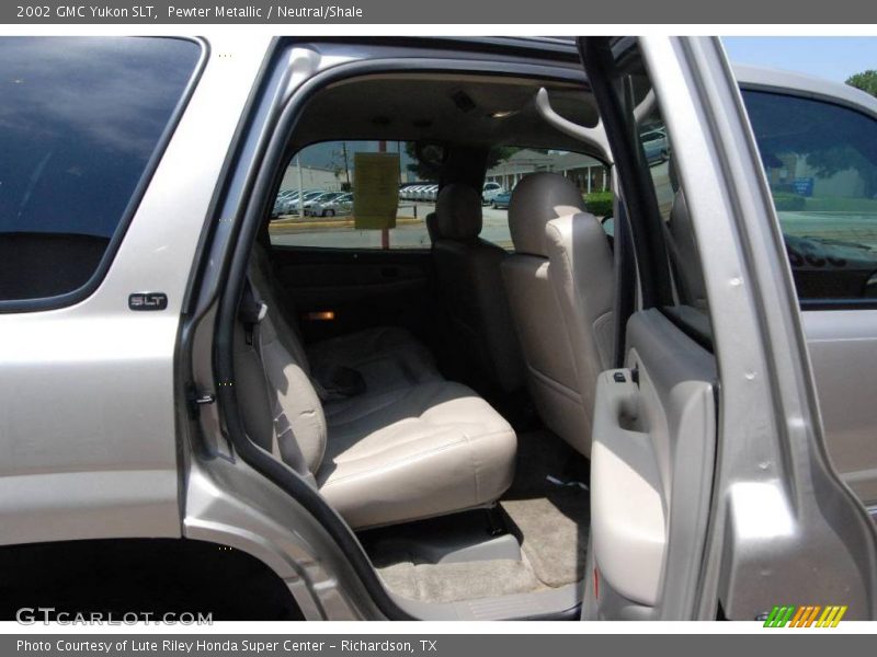 Pewter Metallic / Neutral/Shale 2002 GMC Yukon SLT