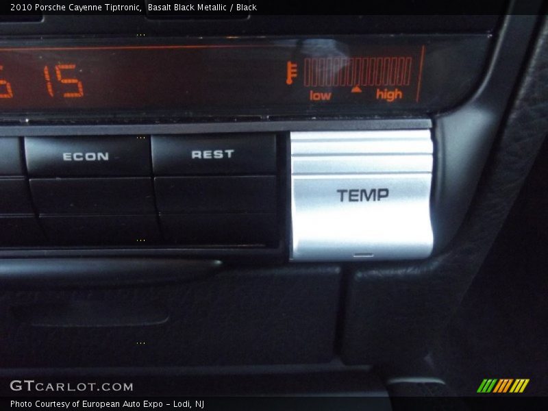 Basalt Black Metallic / Black 2010 Porsche Cayenne Tiptronic