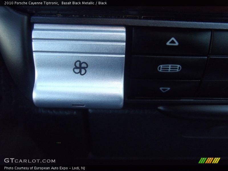 Basalt Black Metallic / Black 2010 Porsche Cayenne Tiptronic