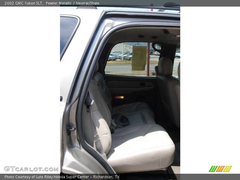 Pewter Metallic / Neutral/Shale 2002 GMC Yukon SLT