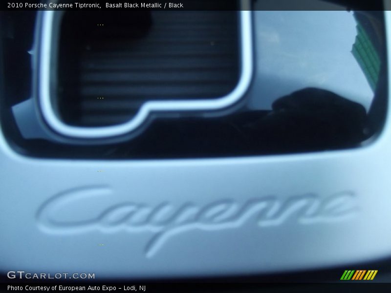 Basalt Black Metallic / Black 2010 Porsche Cayenne Tiptronic
