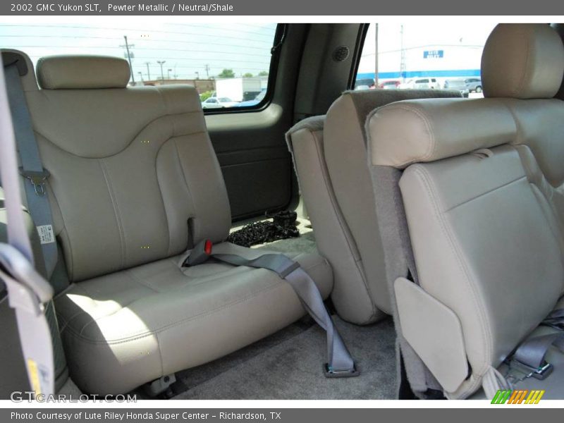 Pewter Metallic / Neutral/Shale 2002 GMC Yukon SLT