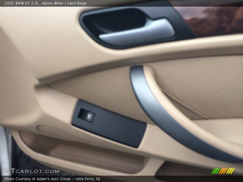 Alpine White / Sand Beige 2005 BMW X5 3.0i