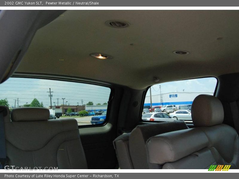 Pewter Metallic / Neutral/Shale 2002 GMC Yukon SLT