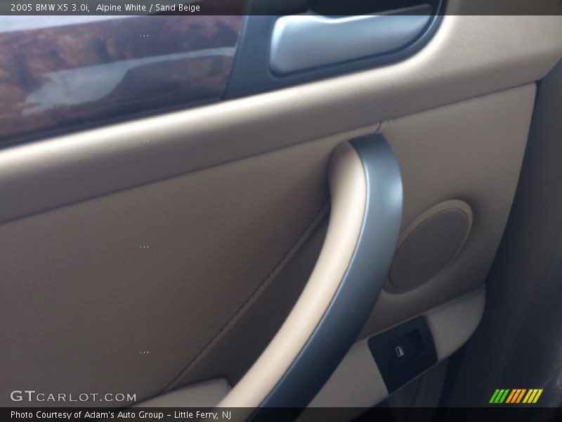 Alpine White / Sand Beige 2005 BMW X5 3.0i