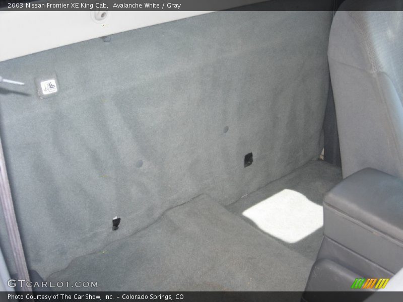 Avalanche White / Gray 2003 Nissan Frontier XE King Cab