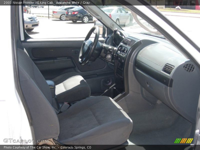 Avalanche White / Gray 2003 Nissan Frontier XE King Cab