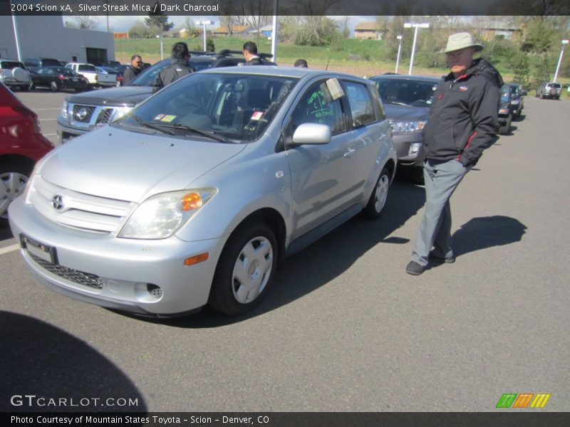 Silver Streak Mica / Dark Charcoal 2004 Scion xA