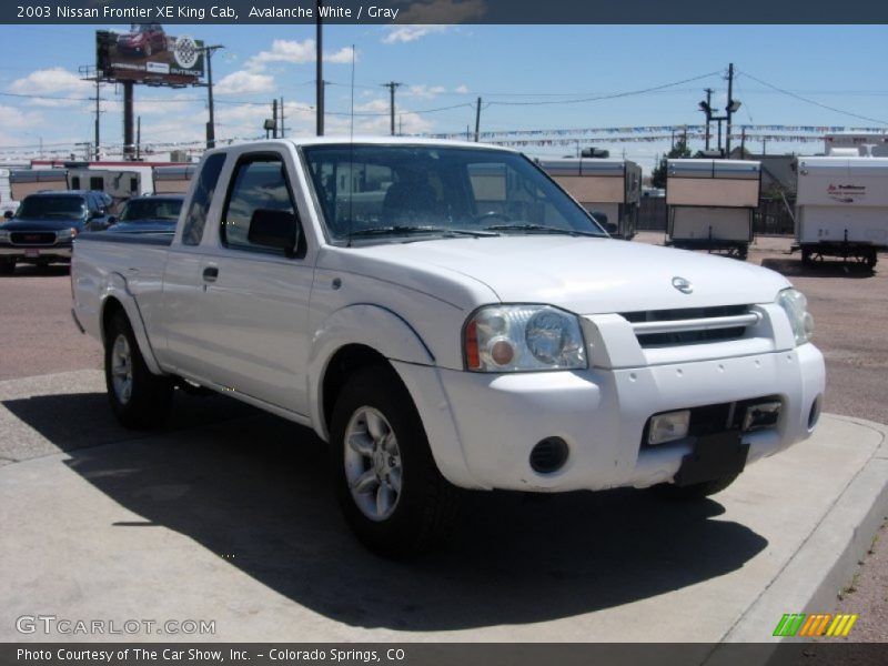 Avalanche White / Gray 2003 Nissan Frontier XE King Cab