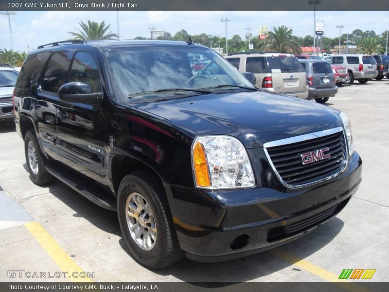 Onyx Black / Light Tan 2007 GMC Yukon SLT