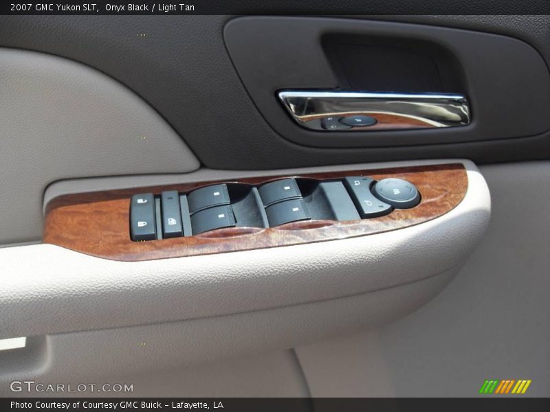 Onyx Black / Light Tan 2007 GMC Yukon SLT