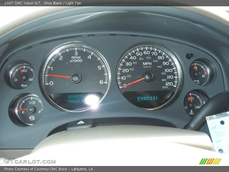 Onyx Black / Light Tan 2007 GMC Yukon SLT