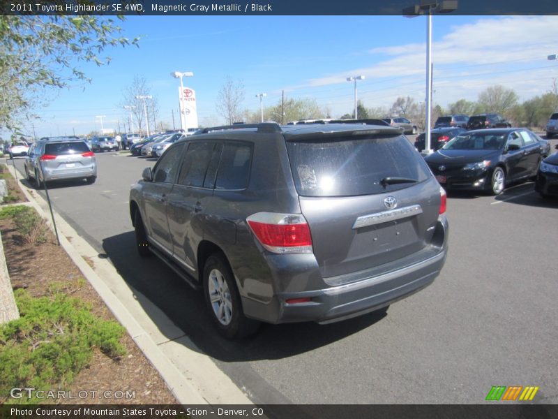 Magnetic Gray Metallic / Black 2011 Toyota Highlander SE 4WD