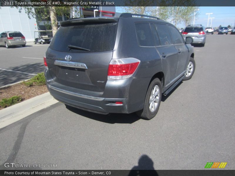 Magnetic Gray Metallic / Black 2011 Toyota Highlander SE 4WD