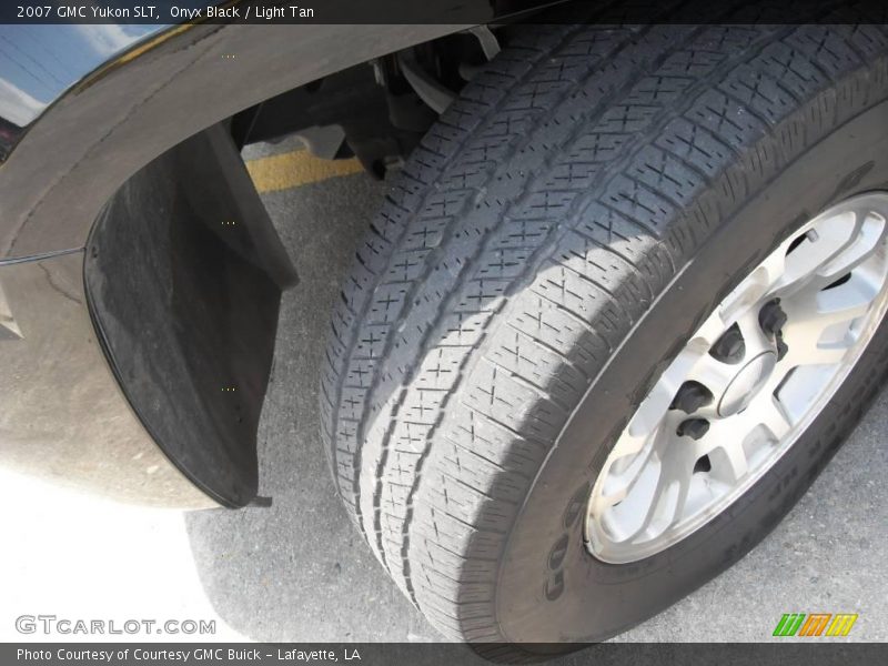 Onyx Black / Light Tan 2007 GMC Yukon SLT