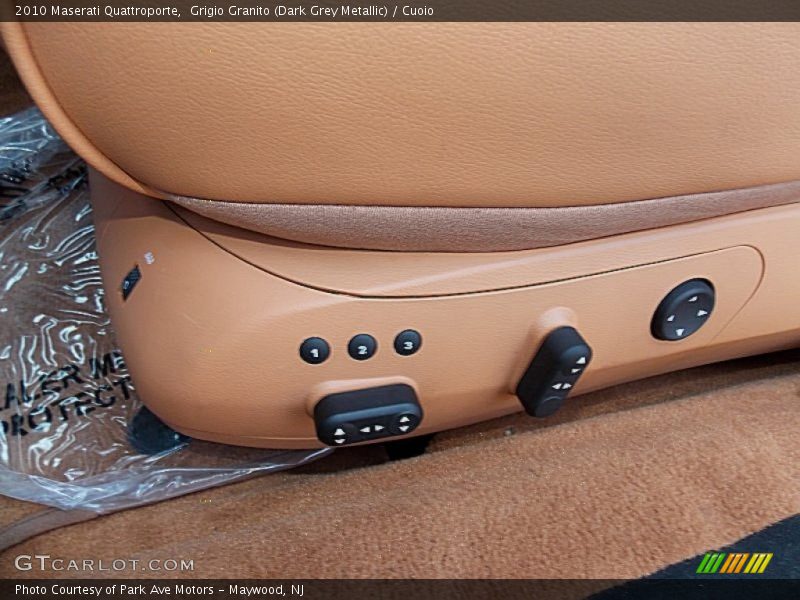 Grigio Granito (Dark Grey Metallic) / Cuoio 2010 Maserati Quattroporte