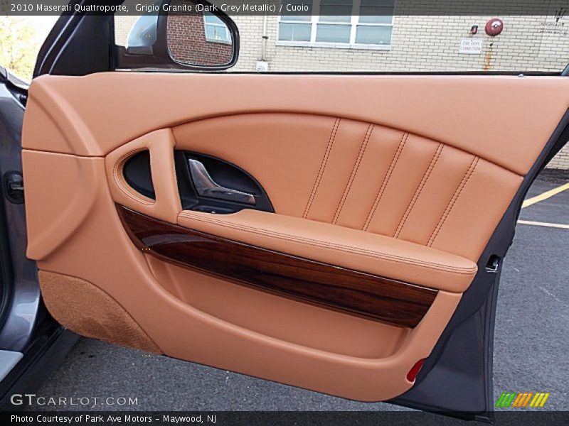 Grigio Granito (Dark Grey Metallic) / Cuoio 2010 Maserati Quattroporte