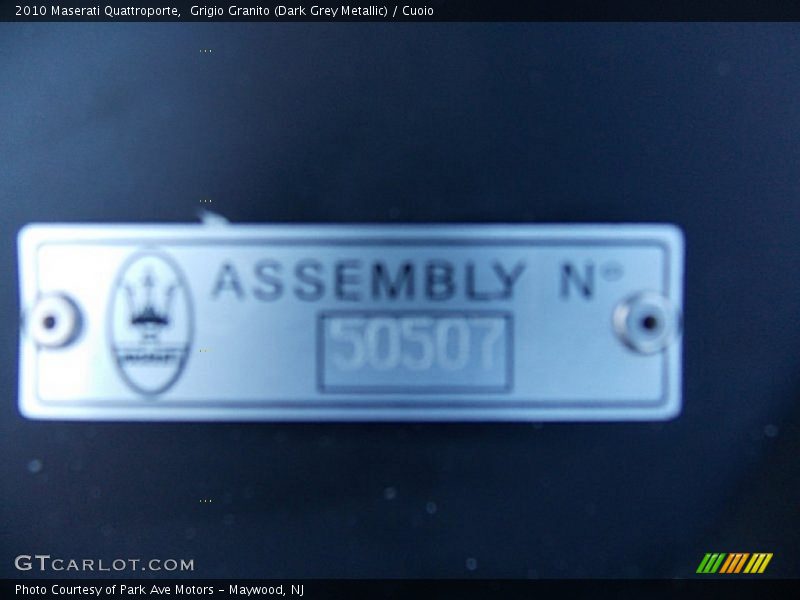 Grigio Granito (Dark Grey Metallic) / Cuoio 2010 Maserati Quattroporte