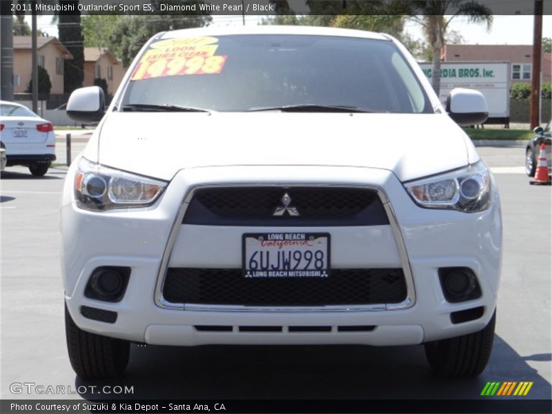 Diamond White Pearl / Black 2011 Mitsubishi Outlander Sport ES