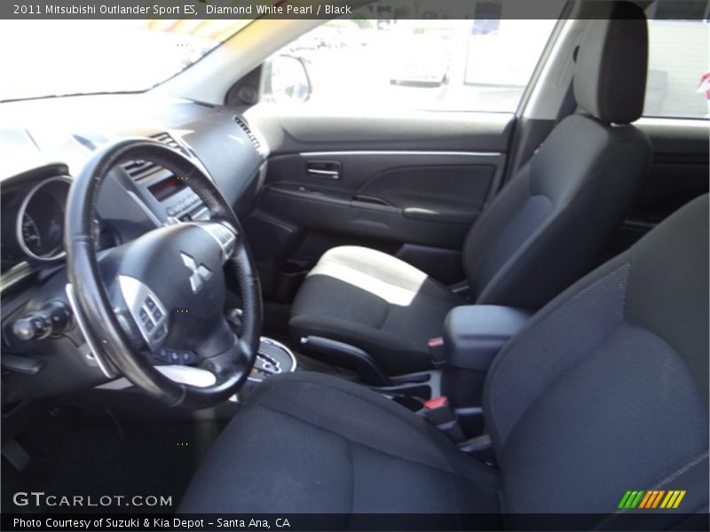 Diamond White Pearl / Black 2011 Mitsubishi Outlander Sport ES