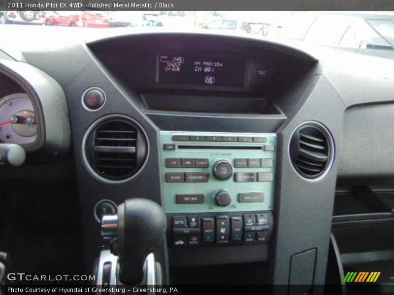 Polished Metal Metallic / Black 2011 Honda Pilot EX 4WD