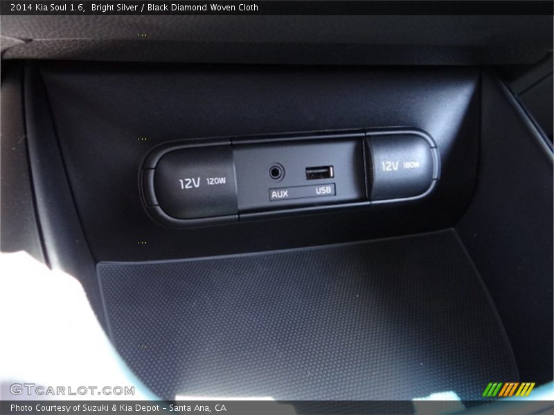 Bright Silver / Black Diamond Woven Cloth 2014 Kia Soul 1.6