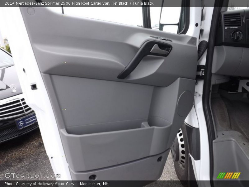 Jet Black / Tunja Black 2014 Mercedes-Benz Sprinter 2500 High Roof Cargo Van