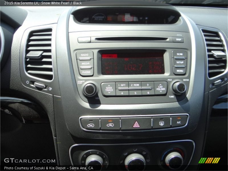 Snow White Pearl / Black 2015 Kia Sorento LX