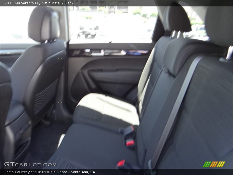 Satin Metal / Black 2015 Kia Sorento LX