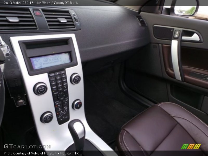 Ice White / Cacao/Off Black 2013 Volvo C70 T5