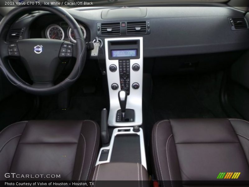 Ice White / Cacao/Off Black 2013 Volvo C70 T5