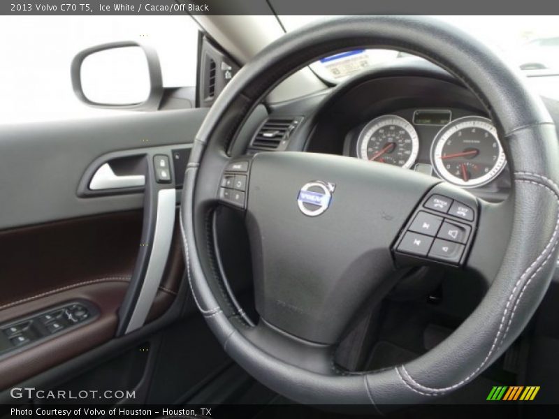 Ice White / Cacao/Off Black 2013 Volvo C70 T5