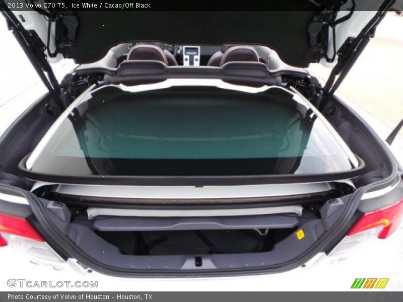 Ice White / Cacao/Off Black 2013 Volvo C70 T5