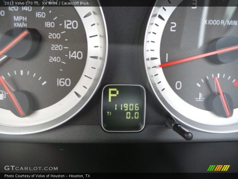 Ice White / Cacao/Off Black 2013 Volvo C70 T5