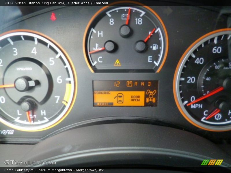 Glacier White / Charcoal 2014 Nissan Titan SV King Cab 4x4