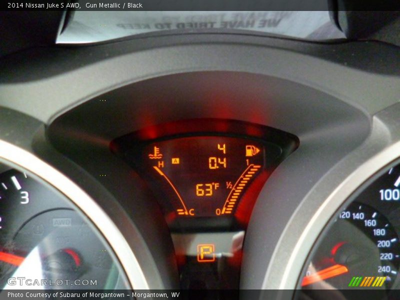 Gun Metallic / Black 2014 Nissan Juke S AWD