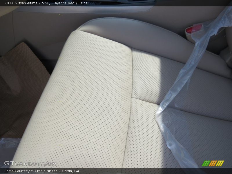 Cayenne Red / Beige 2014 Nissan Altima 2.5 SL