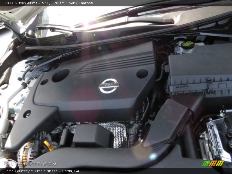 Brilliant Silver / Charcoal 2014 Nissan Altima 2.5 SL
