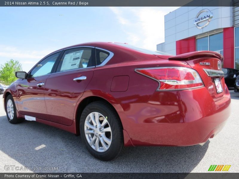 Cayenne Red / Beige 2014 Nissan Altima 2.5 S