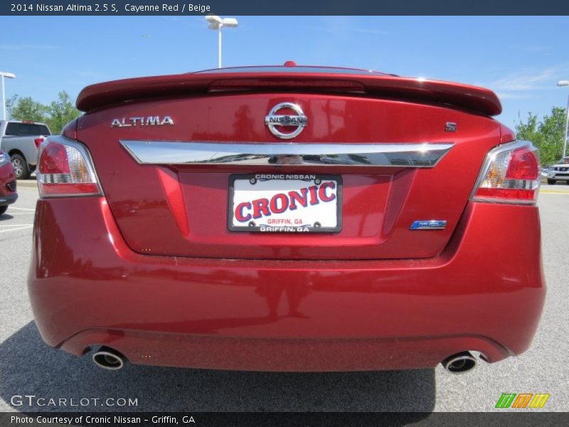 Cayenne Red / Beige 2014 Nissan Altima 2.5 S