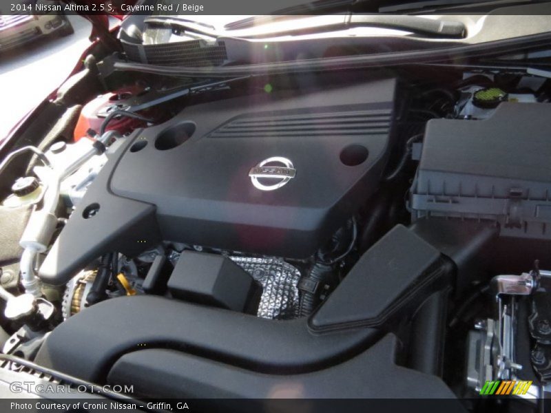 Cayenne Red / Beige 2014 Nissan Altima 2.5 S