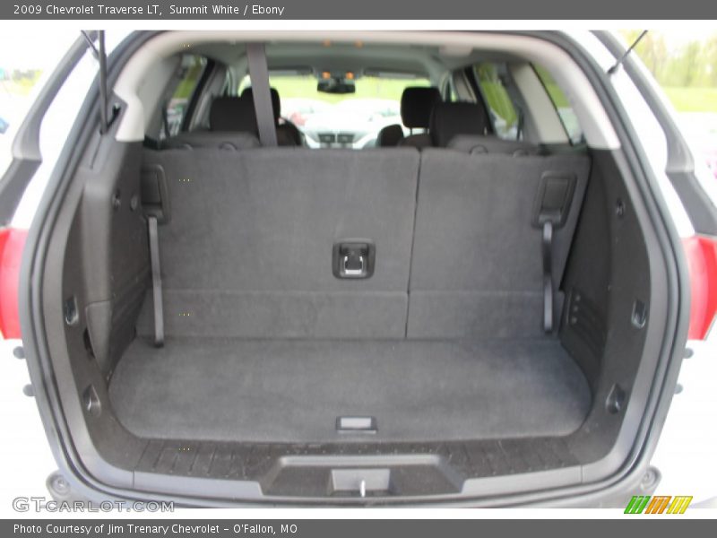 Summit White / Ebony 2009 Chevrolet Traverse LT
