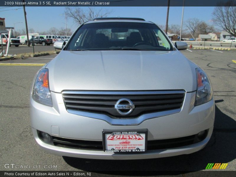 Radiant Silver Metallic / Charcoal 2009 Nissan Altima 3.5 SE