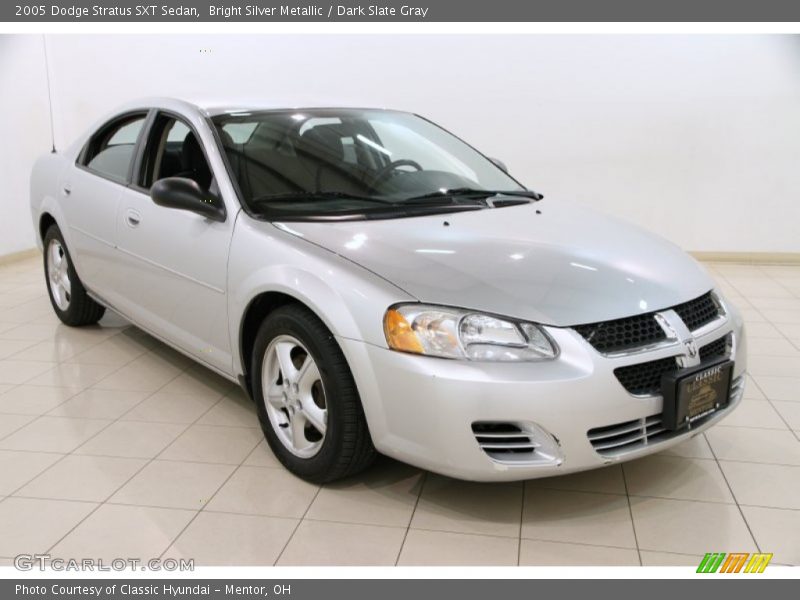 Bright Silver Metallic / Dark Slate Gray 2005 Dodge Stratus SXT Sedan