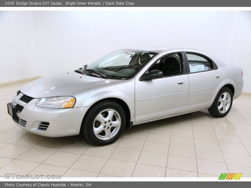 Bright Silver Metallic / Dark Slate Gray 2005 Dodge Stratus SXT Sedan